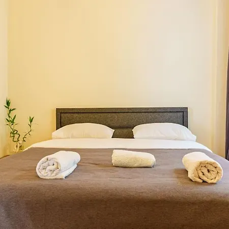 Besiktasin Kalbinde 2+1 Jakuzili Appartement Istambul