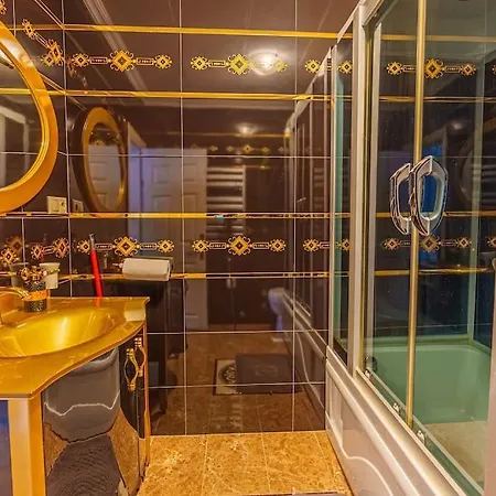 Besiktasin Kalbinde 2+1 Jakuzili Appartement