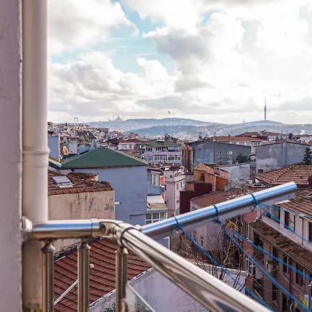 Appartement Besiktasin Kalbinde 2+1 Jakuzili